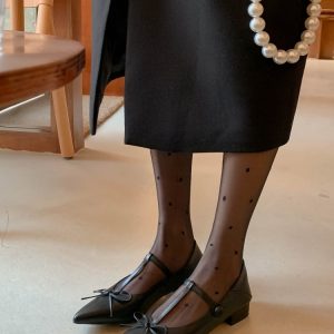 Light Luxury Bow Low-Heeled Pointed Toe Genuine Leather Mary Jane T-Strap Shoes for Chic Bourgeois Style