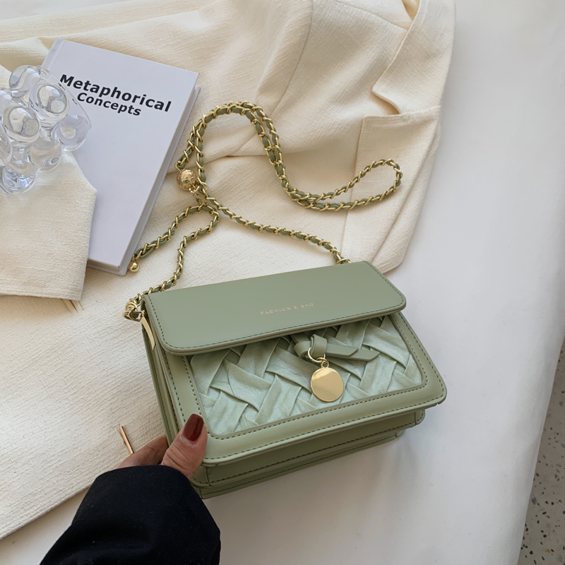 Light Luxury French Shoulder Bag - Versatile Lightweight Crossbody Chain Bag - Small Square Design for Women - Fashionable Commuting Accessory Light Luxury French Shoulder Bag - Versatile Lightweight Crossbody Chain Bag - Small Square Design for Women - Fashionable Commuting Accessory