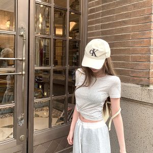 Light Oxygen Holiday Vintage Striped Short Sleeve T-Shirt for Women - Summer Casual Relaxed Round Neck Top, Y2K Style
