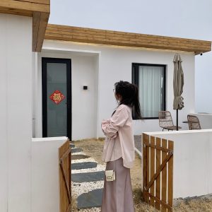 Light Pink Plus Size Stand Collar Shirt - Loose Fit, Heartfelt Love Design, High Intelligence Sense, Commuter Style, Trendy Fashion