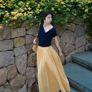 Light Yellow Pleated High-Waisted A-Line Long Skirt with Pockets, Zipper, Casual Parachute Style for a Slimming Effect