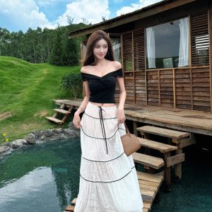 Lightweight Adjustable Lace Camisole and Flared Tulle Long Skirt Set for Summer Vacation, Boho Style