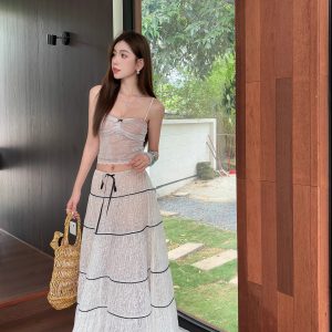 Lightweight Adjustable Lace Camisole and Flared Tulle Long Skirt Set for Summer Vacation, Boho Style