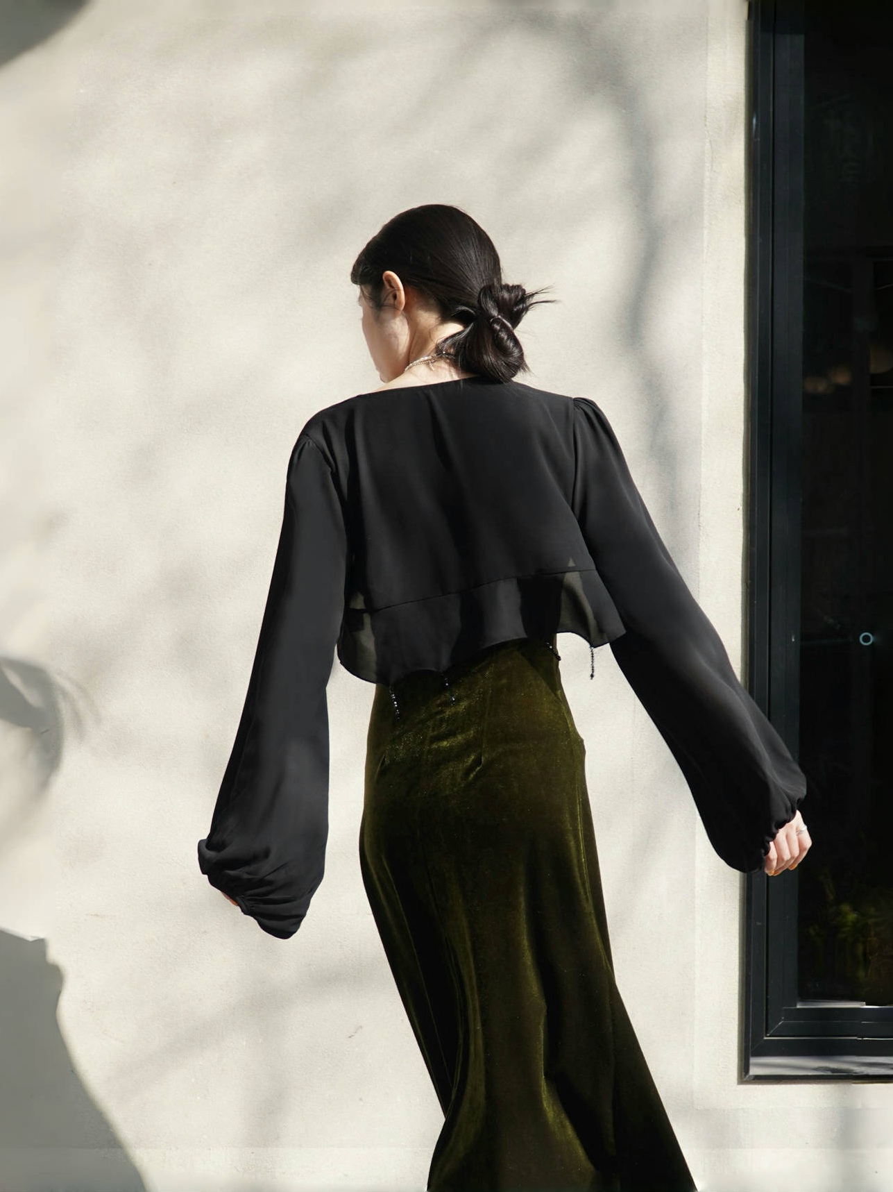 Lightweight Beaded Cardigan with Pipa Sleeves, Long-Sleeved Elegant Outerwear, Wrinkle-Resistant Short Jacket for Spring and Summer Lightweight Beaded Cardigan with Pipa Sleeves, Long-Sleeved Elegant Outerwear, Wrinkle-Resistant Short Jacket for Spring and Summer