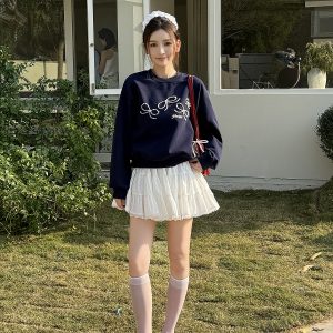 Lightweight Dark Blue Pearl Bow Pullover Sweatshirt - Round Neck Design for Women, Perfect for Spring Fashion