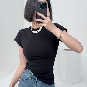 Lightweight Fitted Short Sleeve Round Neck T-Shirt for Women - Spring/Summer Basic Top, Perfect for Casual Outfits