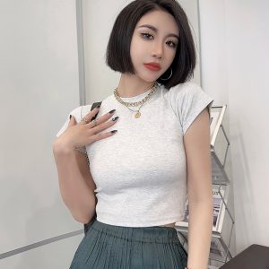 Lightweight Fitted Short Sleeve Round Neck T-Shirt for Women - Spring/Summer Basic Top, Perfect for Casual Outfits