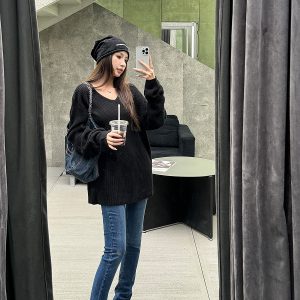 Lightweight Fleece Mid-Rise Slim Fit Flared Jeans for Women - Perfect for Spring and Autumn, Casual Chic Style