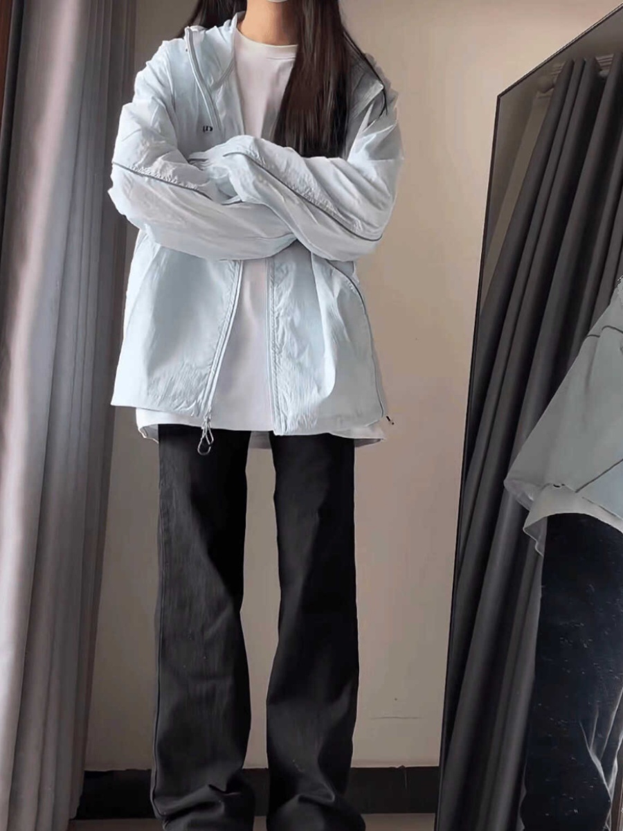 Lightweight Glacier Blue Sun Protection Jacket for Women - Breathable Air-Conditioned Cardigan, Quick-Drying Spring/Summer Outerwear Lightweight Glacier Blue Sun Protection Jacket for Women - Breathable Air-Conditioned Cardigan, Quick-Drying Spring/Summer Outerwear