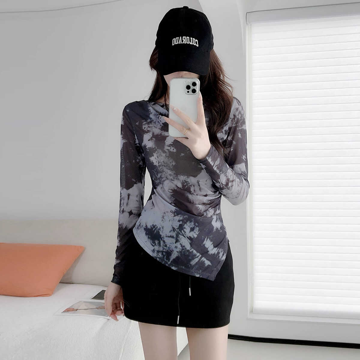 Lightweight Gradient Mesh Top with Long Sleeves, Draped Neckline, Loose Fit, Pullover Style, Elastic Irregular Pleats for a Chic Look