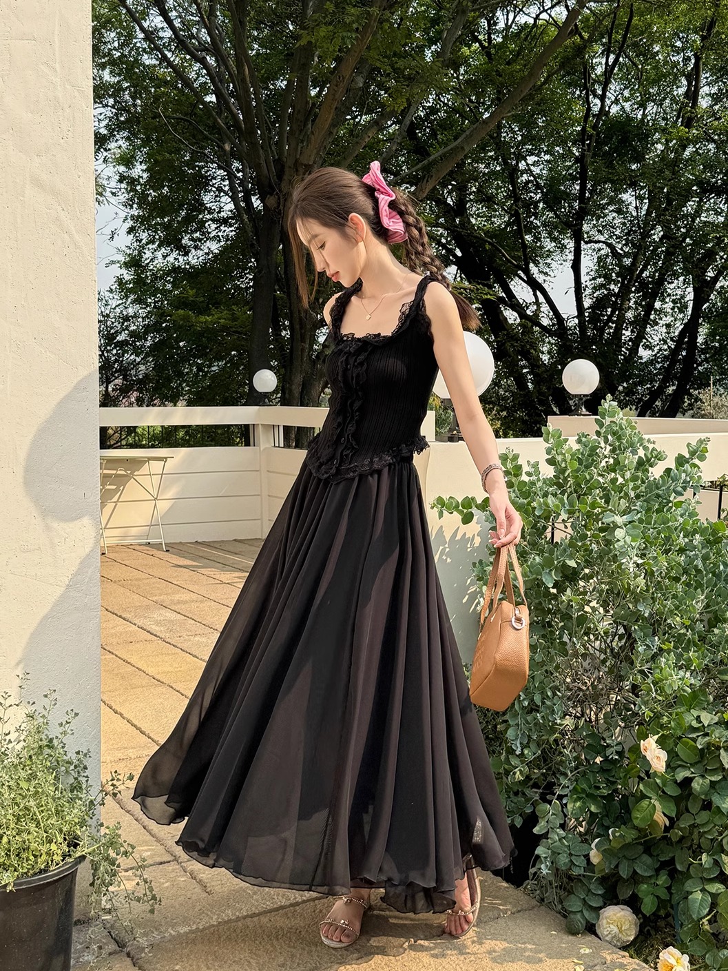 Lightweight High-Waisted A-Line Chiffon Skirt, Floor-Length, Slimming Design, Perfect for Spring and Summer Fashion Lightweight High-Waisted A-Line Chiffon Skirt, Floor-Length, Slimming Design, Perfect for Spring and Summer Fashion