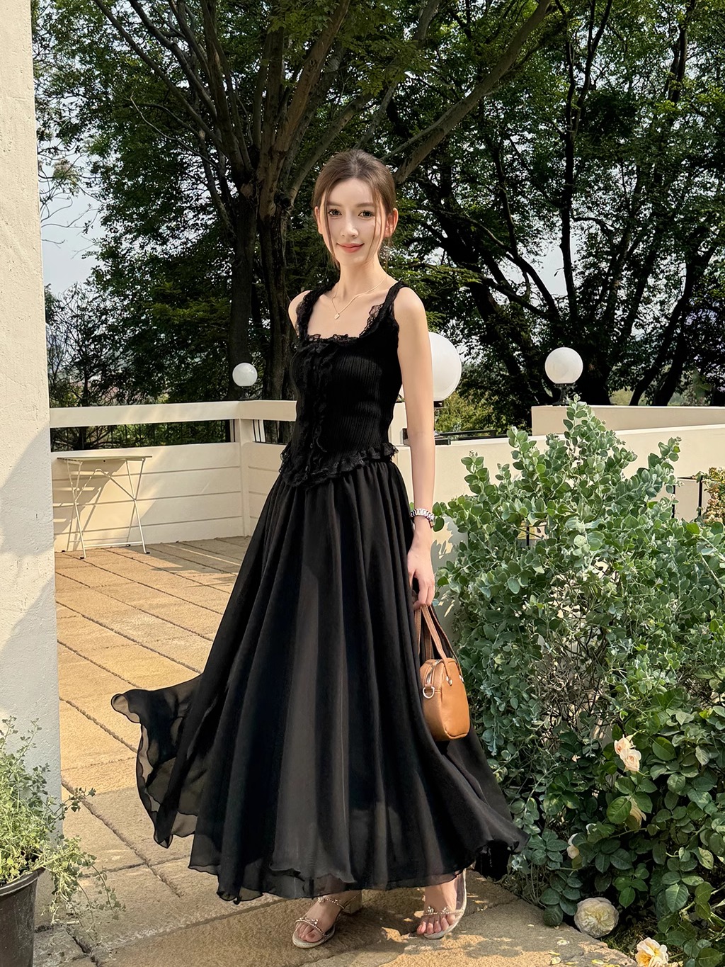 Lightweight High-Waisted A-Line Chiffon Skirt, Floor-Length, Slimming Design, Perfect for Spring and Summer Fashion Lightweight High-Waisted A-Line Chiffon Skirt, Floor-Length, Slimming Design, Perfect for Spring and Summer Fashion