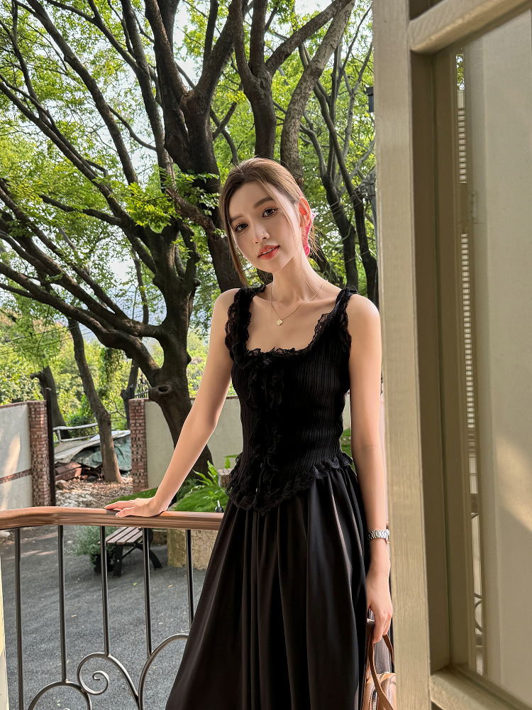 Lightweight High-Waisted A-Line Chiffon Skirt, Floor-Length, Slimming Design, Perfect for Spring and Summer Fashion Lightweight High-Waisted A-Line Chiffon Skirt, Floor-Length, Slimming Design, Perfect for Spring and Summer Fashion