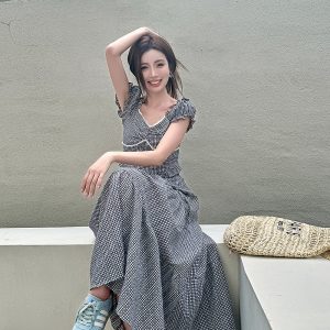 Lightweight High-Waisted Long Skirt Set with Checkered Short-Sleeve Top - Trendy 2-Piece Outfit for Summer Style
