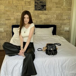 Lightweight High-Waisted Wide-Leg Flared Pants for Women - Slimming Mid-Rise Floor-Length PU Leather Trousers for Spring & Autumn