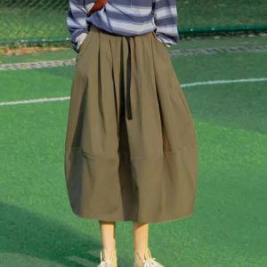 Lightweight Japanese Style Mid-Length Women's Skirt with Magnetic Buckle, Versatile Floral Bud Design for Spring and Autumn Fashion