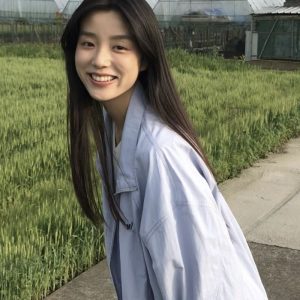 Lightweight Japanese-Style Stand Collar Sun Protection Jacket for Women, 2025 Summer Short Coat, UV Protection, Breathable Fashion.