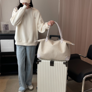 Lightweight Large-Capacity Travel Bag for Commuting, Gym, and Maternity - Versatile Short-Distance Business Trip Tote