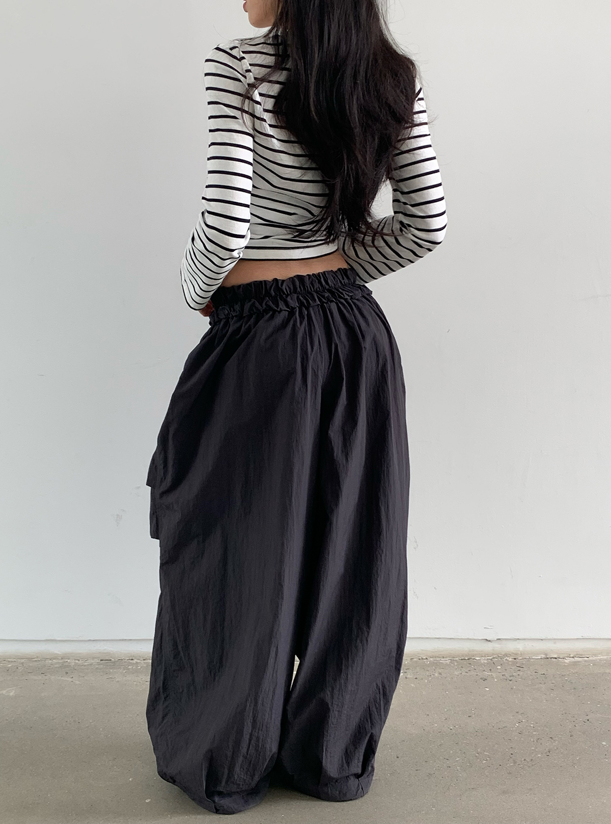 Lightweight Loose Pants with Cloud Waistband for Virtual Abs Line - Zero Gravity Mode, Available in 2 Colors, Trendy Comfort Wear Lightweight Loose Pants with Cloud Waistband for Virtual Abs Line - Zero Gravity Mode, Available in 2 Colors, Trendy Comfort Wear