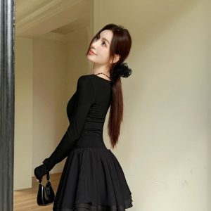 Lightweight Low Neckline Long Sleeve Puff Skirt Little Black Dress, Waist-Cinching Hepburn Style for Birthday Parties