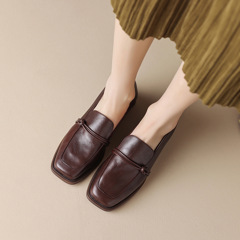 Lightweight Retro British Style Genuine Leather Square-Toe Loafers for Women - Chic Small Leather Flats