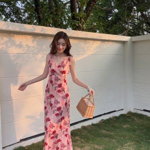 Lightweight Rose Pink Chiffon Dress, Slimming V-Neck High-Waisted Long Dress for Summer Vacation, Elegant Floor-Length Style