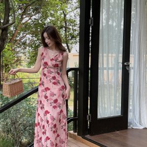 Lightweight Rose Pink Chiffon Dress, Slimming V-Neck High-Waisted Long Dress for Summer Vacation, Elegant Floor-Length Style