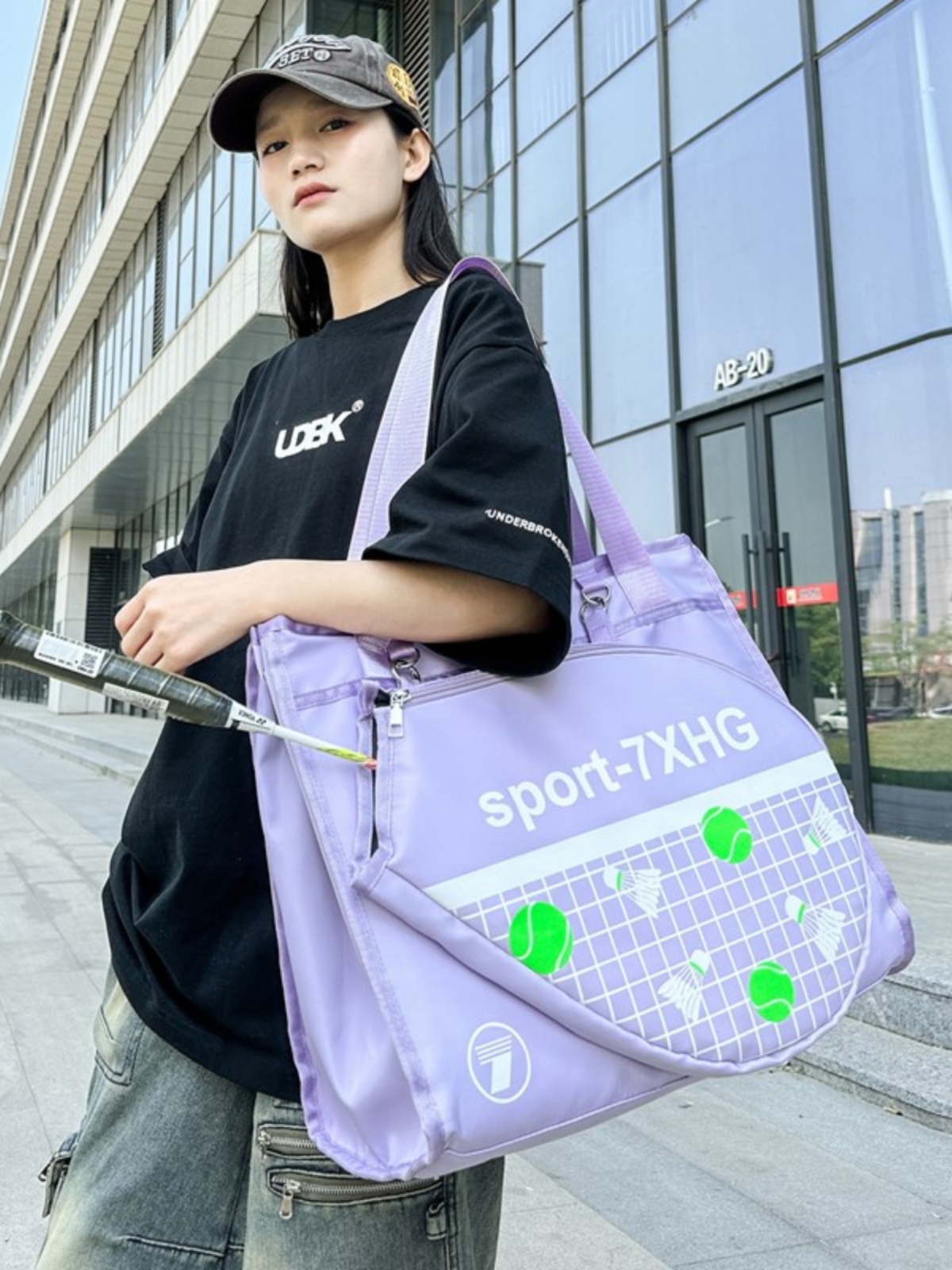 Lightweight Single-Shoulder Backpack for Cycling & Travel - Casual Sports Bag for College Students with Large Capacity Lightweight Single-Shoulder Backpack for Cycling & Travel - Casual Sports Bag for College Students with Large Capacity