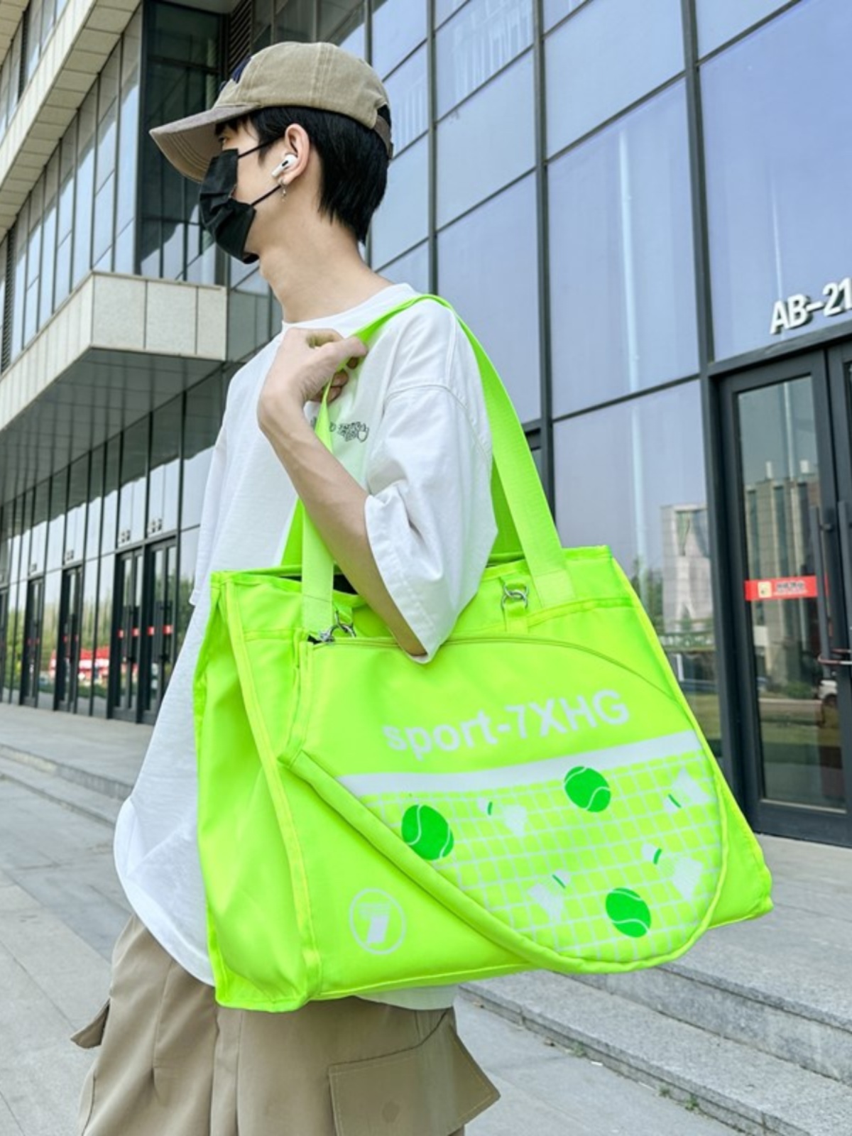 Lightweight Single-Shoulder Backpack for Cycling & Travel - Casual Sports Bag for College Students with Large Capacity Lightweight Single-Shoulder Backpack for Cycling & Travel - Casual Sports Bag for College Students with Large Capacity