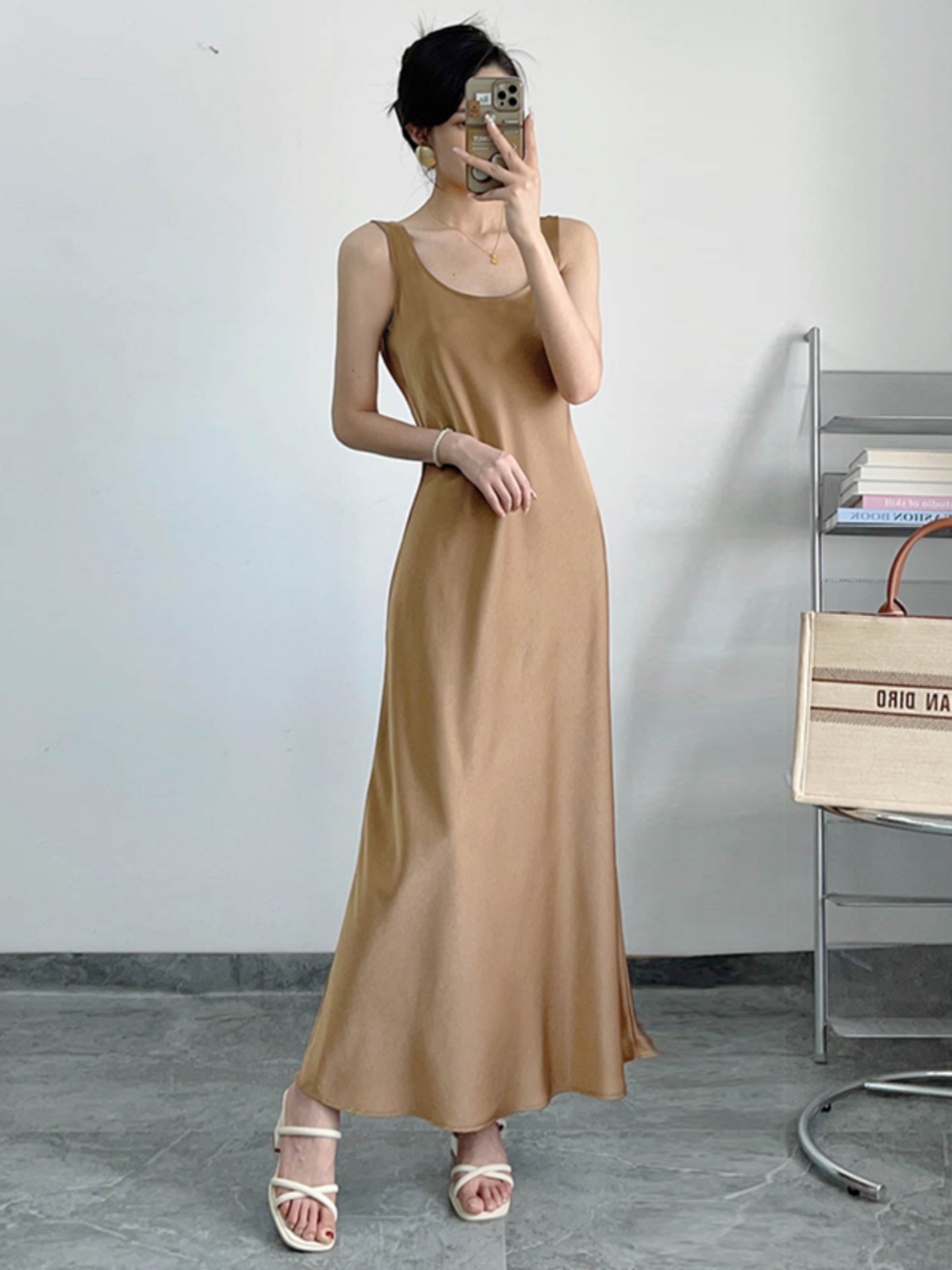 Lightweight Slant-Cut Vest Dress for Women - Slimming Satin Sleeveless Layer, Wrinkle-Resistant, Perfect for Spring and Summer. Lightweight Slant-Cut Vest Dress for Women - Slimming Satin Sleeveless Layer, Wrinkle-Resistant, Perfect for Spring and Summer.