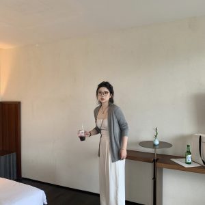 Lightweight Summer Cardigan Vest - Effortless Slimming Jacket for Sun Protection, Easy Wear, Comfortable Style