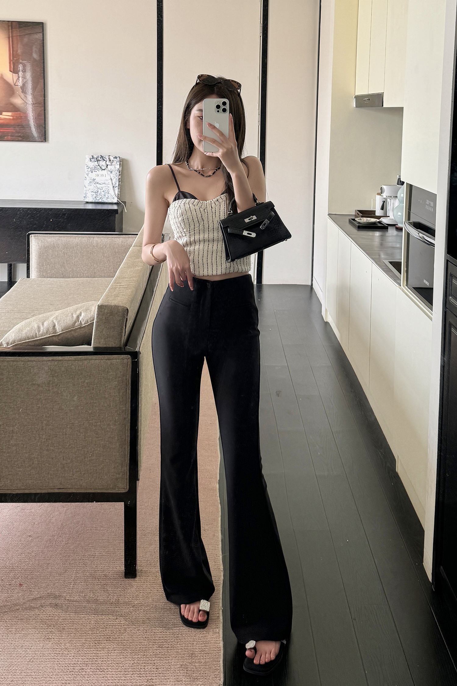 Lightweight Summer High-Waisted One-Button Slim-Fit Stretchy Floor-Length Flared Pants Lightweight Summer High-Waisted One-Button Slim-Fit Stretchy Floor-Length Flared Pants