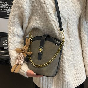 Lightweight Versatile Bucket Bag for Women – Fashionable Summer Travel Crossbody Shoulder Bag 2025 Style