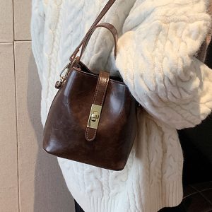 Lightweight Versatile Shoulder Bag for Women - Spring 2025 Commuting Handbag, Travel Crossbody Bag in Chic Design