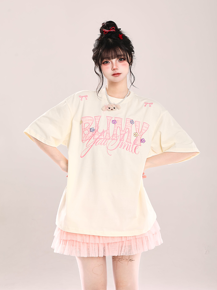 Loose Fit American-Style Letter Embroidery Short Sleeve T-Shirt for Women - Summer 2025 Korean Style, Slimming and Chic Loose Fit American-Style Letter Embroidery Short Sleeve T-Shirt for Women - Summer 2025 Korean Style, Slimming and Chic