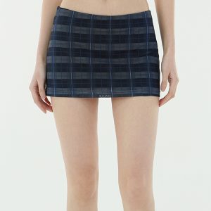 Low-Waist Deep Blue Vintage Plaid Skirt - Anti-Exposure Design for Y2K Style Fashion