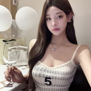 Luna Lona Sleeveless Knitted Top - Slim Fit Small Fragrance Style for Women - Trendy Y2K Inner Wear