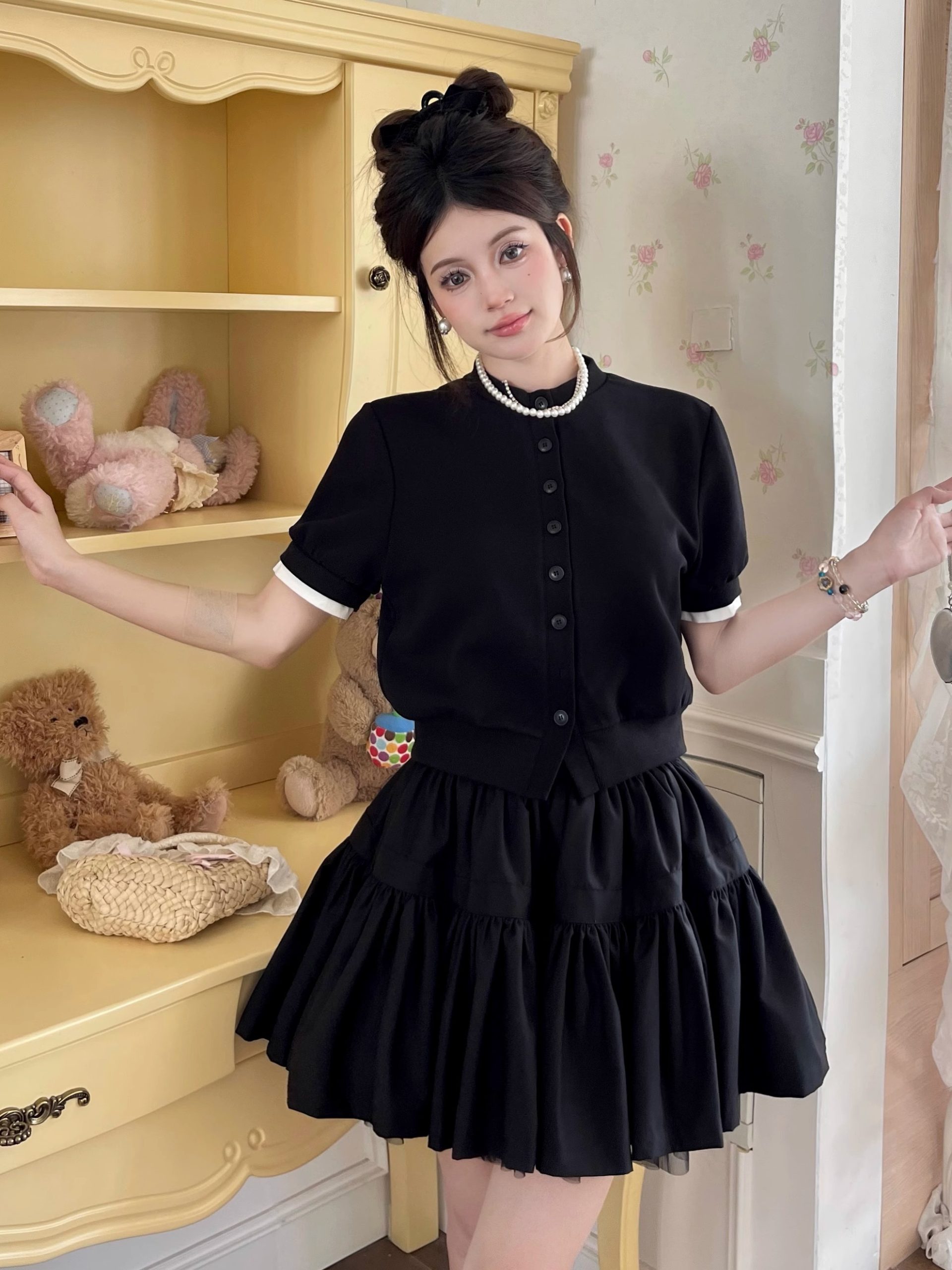 Luxury Thousand Gold Slimming Waist Contrast Color Fake Two-Piece Short Sleeve Cardigan Jacket with Puff Skirt for Women Luxury Thousand Gold Slimming Waist Contrast Color Fake Two-Piece Short Sleeve Cardigan Jacket with Puff Skirt for Women