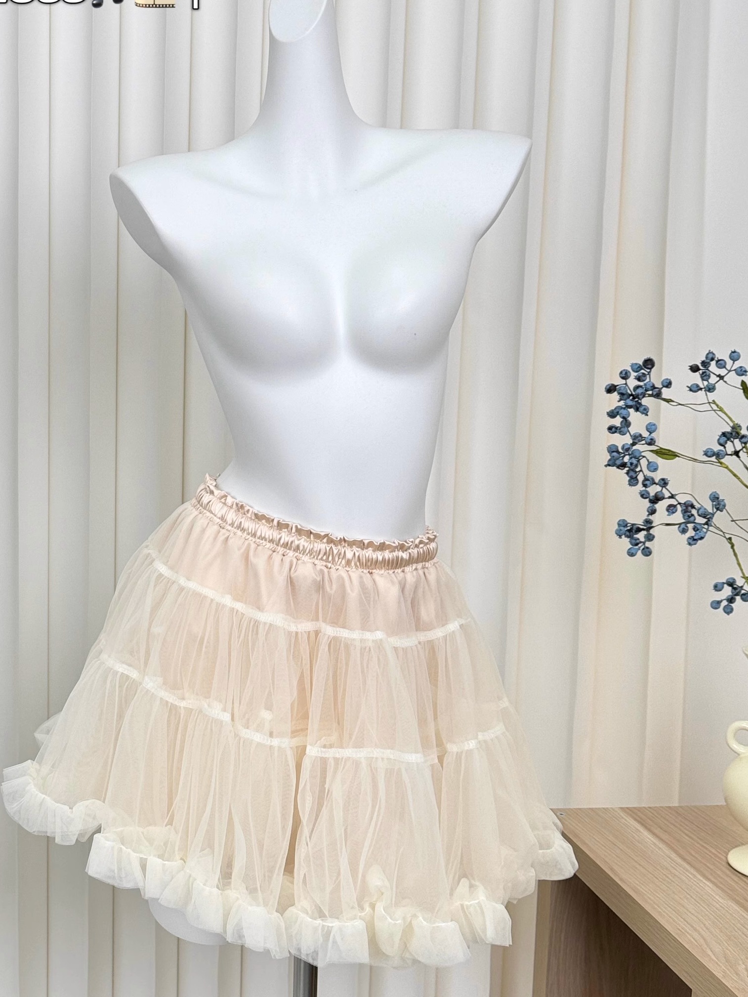 Luxury Thousand Gold Slimming Waist Contrast Color Fake Two-Piece Short Sleeve Cardigan Jacket with Puff Skirt for Women Luxury Thousand Gold Slimming Waist Contrast Color Fake Two-Piece Short Sleeve Cardigan Jacket with Puff Skirt for Women