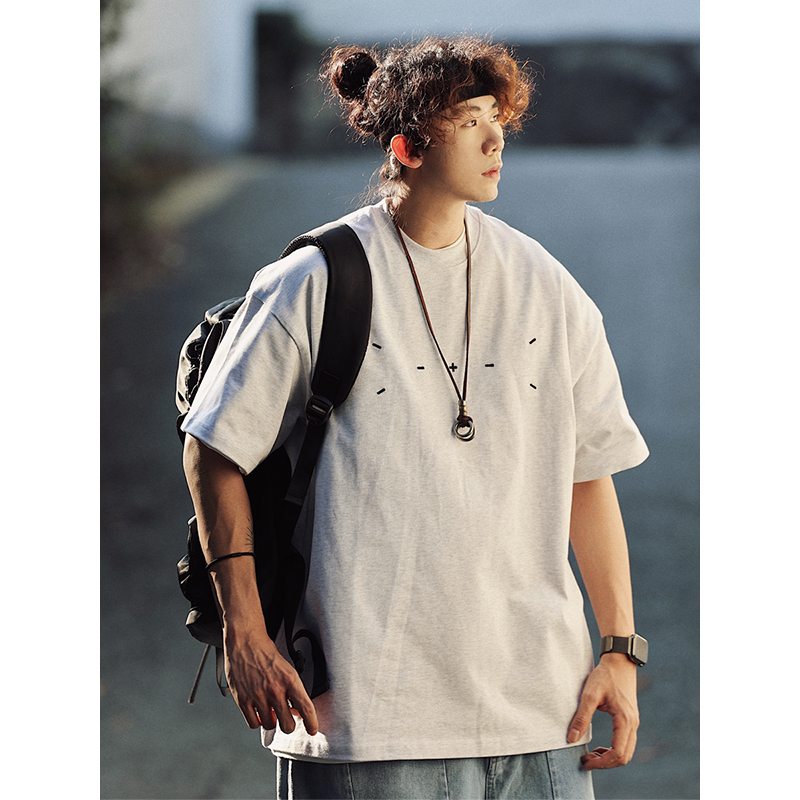 Men's Japanese Minimalist Short-Sleeve T-Shirt with Sewing Embroidery - 320g American Heavyweight Casual Trendy Wear Men's Japanese Minimalist Short-Sleeve T-Shirt with Sewing Embroidery - 320g American Heavyweight Casual Trendy Wear