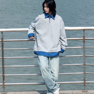 Men's Retro Striped Color-Block Fake Two-Piece Sweatshirt with V-Neck Design - Loose Fit, Versatile Style for 90s and Y2K Inspired Looks