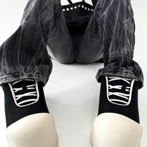 Mickey Mouse Big Head Canvas Shoes for Men and Women, Round Toe Cute Thick-Soled Sports Dad Shoes, Trendy Bread Shell Design