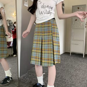 Mid-Length American Vintage Plaid Pleated Skirt for Women, High-Waisted A-Line Checkered Design, College Style for Spring and Summer