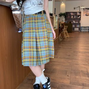Mid-Length American Vintage Plaid Pleated Skirt for Women, High-Waisted A-Line Checkered Design, College Style for Spring and Summer