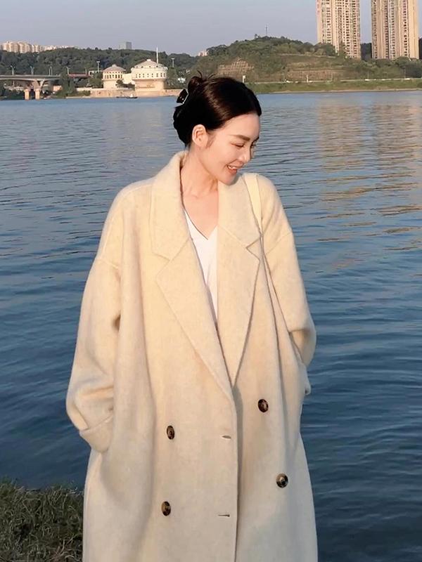 Mid-Length Oatmeal Cashmere Coat for Women, Double-Sided Thick Woolen Outerwear, Fall/Winter 2024, Petite Sizes Mid-Length Oatmeal Cashmere Coat for Women, Double-Sided Thick Woolen Outerwear, Fall/Winter 2024, Petite Sizes