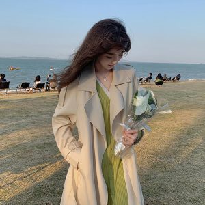Mid-Length Women's Trench Coat - 2024 British Style Thin Fashionable Outerwear for Spring and Autumn, Chic Student Look