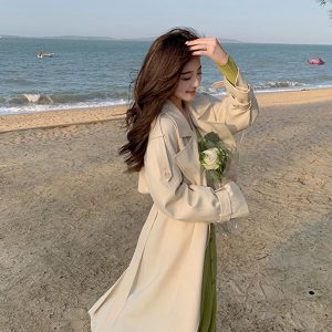 Mid-Length Women's Trench Coat - 2024 British Style Thin Fashionable Outerwear for Spring and Autumn, Chic Student Look