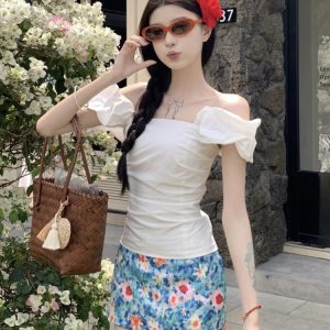 Midsummer Floral Bodycon Mini Skirt for Women, Low Waist Vacation Skirt in Vibrant Colors, Perfect for 90s or Y2K Style