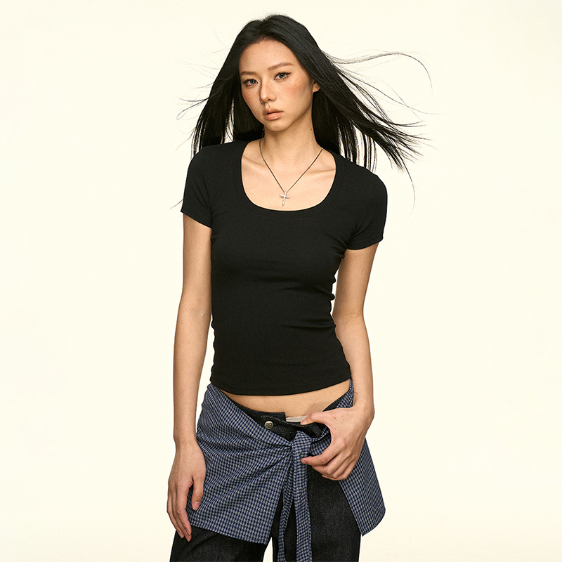 Minimalist Gray U-Neck Short Sleeve T-Shirt for Women - Summer Slim Fit Cropped Top, Waist-Defining Style, Perfect for Y2K Fashion