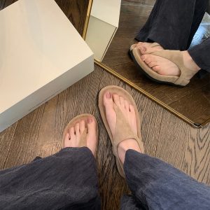 Minimalist Herringbone Sheepskin Thong Sandals for Women - Retro Flat Flip-Flops for Summer Vacation